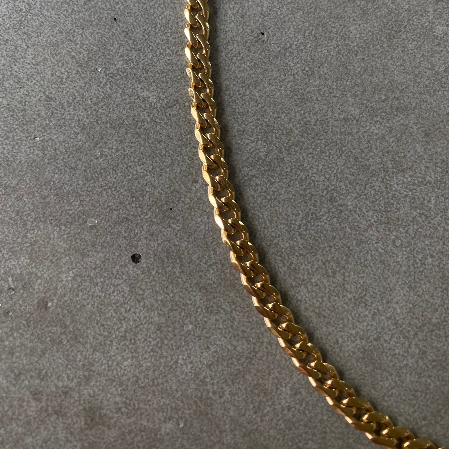 The Manhattan Chain In Gold